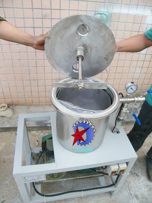供應正反轉(zhuǎn)薄膜電容樹脂灌封膠專用真空攪拌機